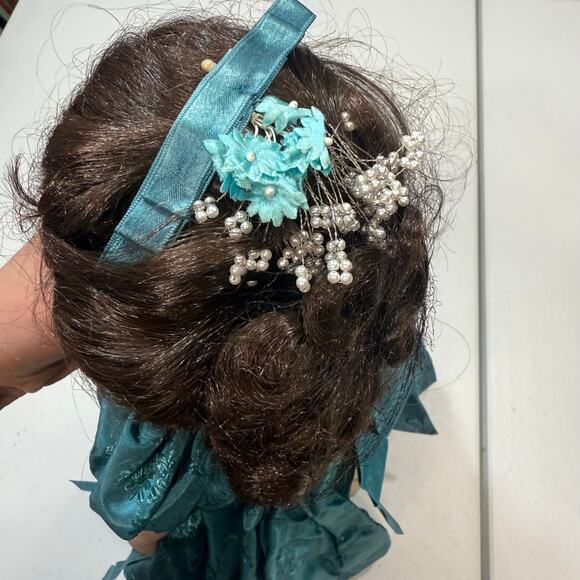 Betty Jane Jaqueline porcelain doll limited edition - Picture 8 of 9